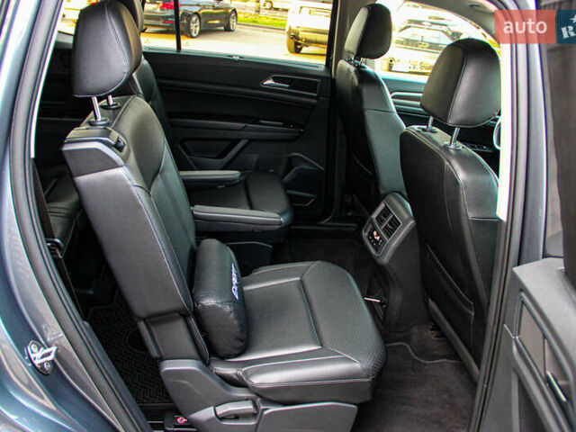 Серый Фольксваген Atlas, объемом двигателя 2 л и пробегом 128 тыс. км за 18500 $, фото 37 на Automoto.ua