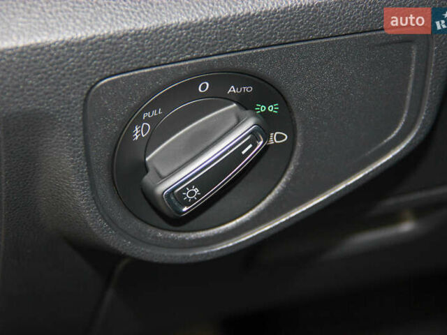 Серый Фольксваген Atlas, объемом двигателя 2 л и пробегом 128 тыс. км за 18500 $, фото 23 на Automoto.ua