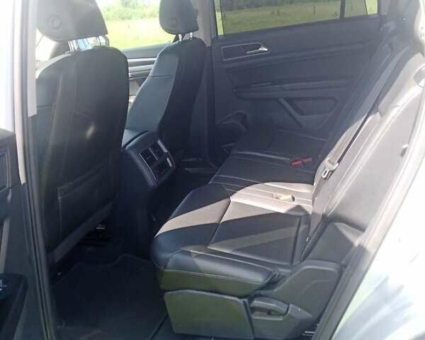 Серый Фольксваген Atlas, объемом двигателя 3.6 л и пробегом 108 тыс. км за 20500 $, фото 16 на Automoto.ua