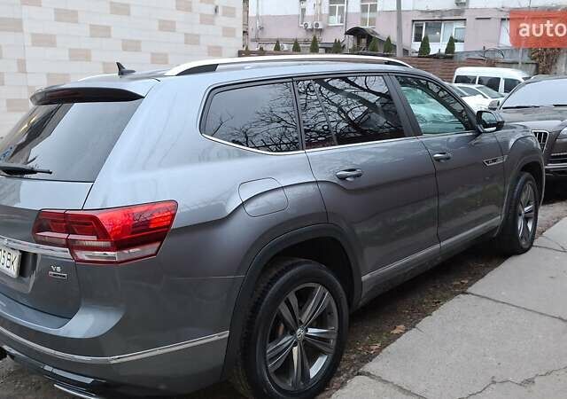 Серый Фольксваген Atlas, объемом двигателя 3.6 л и пробегом 47 тыс. км за 22500 $, фото 5 на Automoto.ua