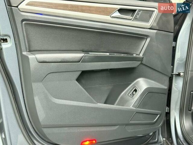 Серый Фольксваген Atlas, объемом двигателя 3.6 л и пробегом 59 тыс. км за 25700 $, фото 14 на Automoto.ua