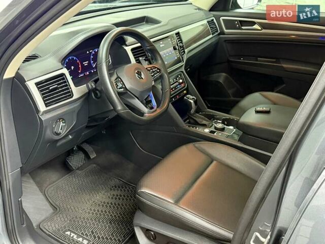 Серый Фольксваген Atlas, объемом двигателя 3.6 л и пробегом 59 тыс. км за 25700 $, фото 15 на Automoto.ua