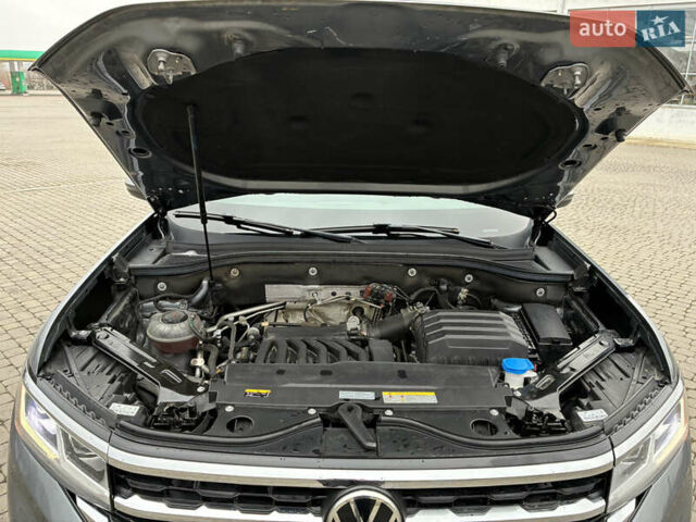 Сірий Фольксваген Atlas, об'ємом двигуна 3.6 л та пробігом 104 тис. км за 23300 $, фото 41 на Automoto.ua