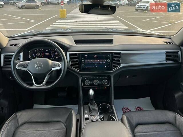 Сірий Фольксваген Atlas, об'ємом двигуна 3.6 л та пробігом 142 тис. км за 32999 $, фото 12 на Automoto.ua