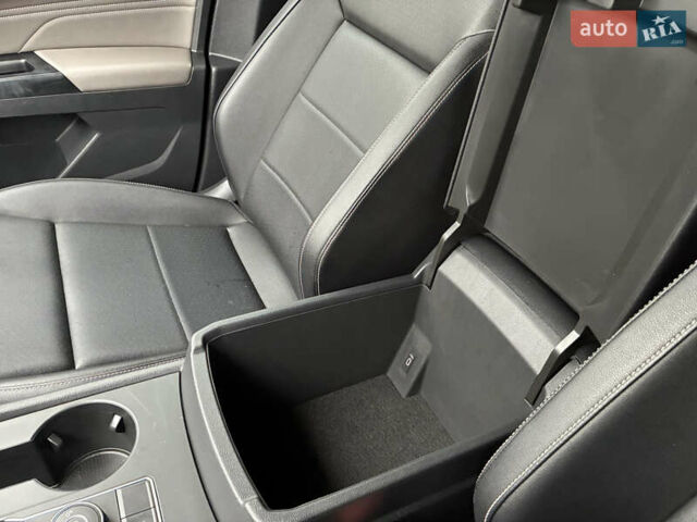 Сірий Фольксваген Atlas, об'ємом двигуна 3.6 л та пробігом 104 тис. км за 23300 $, фото 35 на Automoto.ua