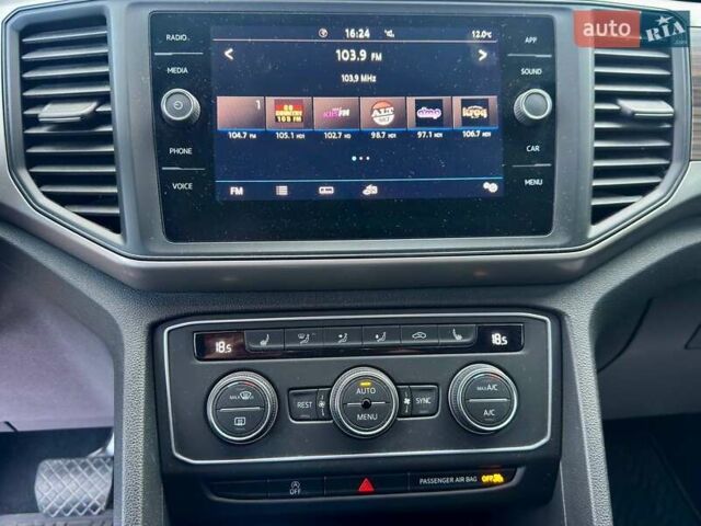 Сірий Фольксваген Atlas, об'ємом двигуна 1.98 л та пробігом 6 тис. км за 26700 $, фото 15 на Automoto.ua