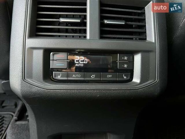 Сірий Фольксваген Atlas, об'ємом двигуна 3.6 л та пробігом 142 тис. км за 32999 $, фото 20 на Automoto.ua