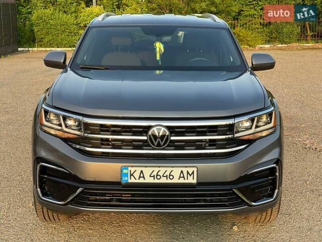 Сірий Фольксваген Atlas, об'ємом двигуна 1.98 л та пробігом 68 тис. км за 27000 $, фото 2 на Automoto.ua