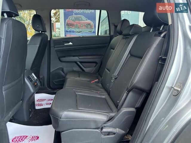 Сірий Фольксваген Atlas, об'ємом двигуна 1.98 л та пробігом 6 тис. км за 26700 $, фото 16 на Automoto.ua