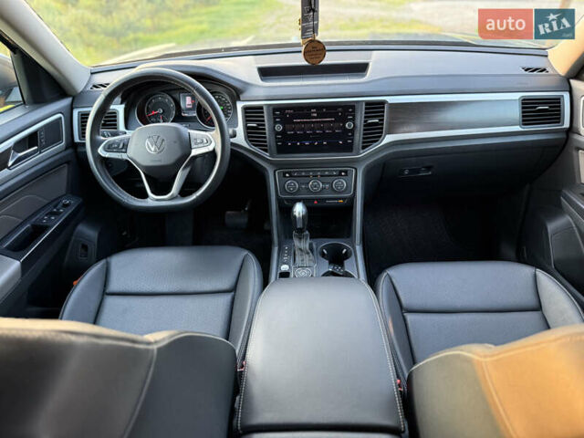 Сірий Фольксваген Atlas, об'ємом двигуна 3.6 л та пробігом 101 тис. км за 25900 $, фото 25 на Automoto.ua