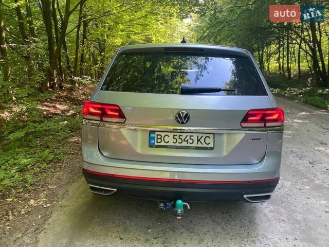 Сірий Фольксваген Atlas, об'ємом двигуна 1.98 л та пробігом 80 тис. км за 27500 $, фото 3 на Automoto.ua