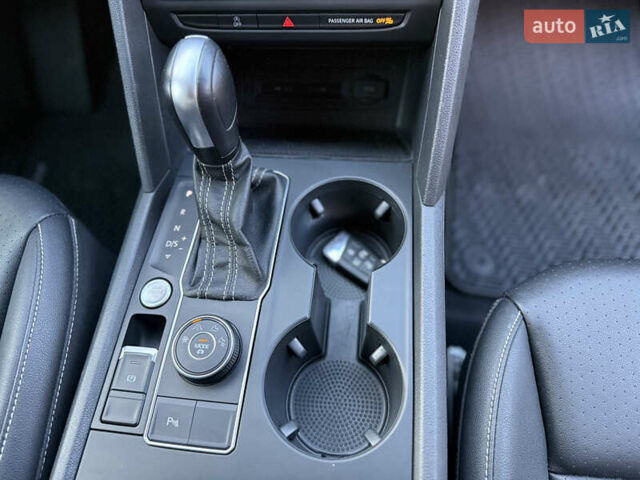 Сірий Фольксваген Atlas, об'ємом двигуна 3.6 л та пробігом 101 тис. км за 25900 $, фото 24 на Automoto.ua