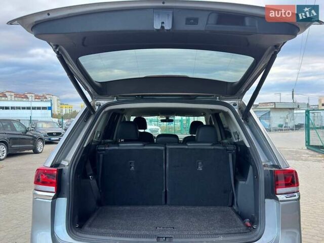 Сірий Фольксваген Atlas, об'ємом двигуна 1.98 л та пробігом 6 тис. км за 26700 $, фото 10 на Automoto.ua