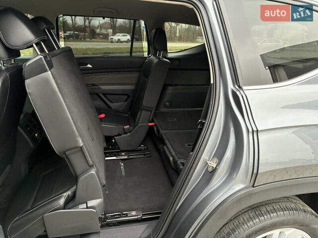 Сірий Фольксваген Atlas, об'ємом двигуна 3.6 л та пробігом 104 тис. км за 23300 $, фото 29 на Automoto.ua