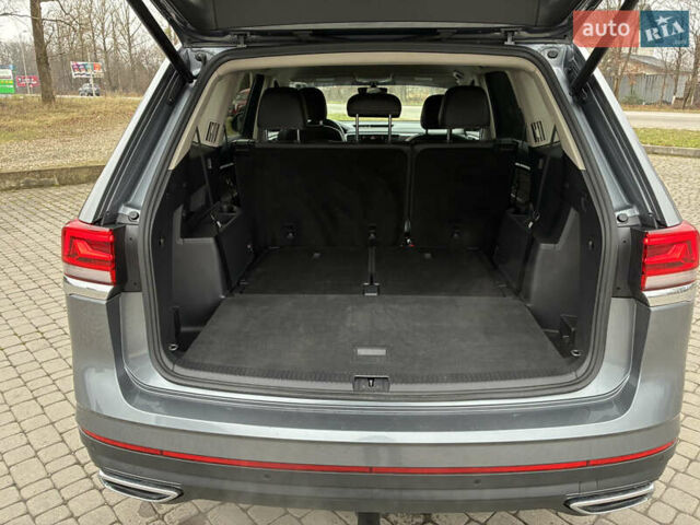 Сірий Фольксваген Atlas, об'ємом двигуна 3.6 л та пробігом 104 тис. км за 23300 $, фото 24 на Automoto.ua