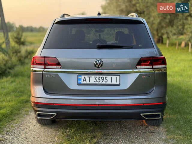 Сірий Фольксваген Atlas, об'ємом двигуна 3.6 л та пробігом 101 тис. км за 25900 $, фото 6 на Automoto.ua