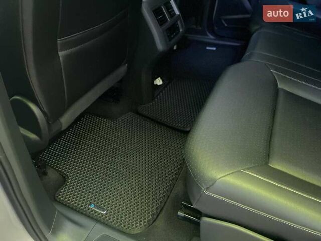 Сірий Фольксваген Atlas, об'ємом двигуна 1.98 л та пробігом 80 тис. км за 27500 $, фото 15 на Automoto.ua