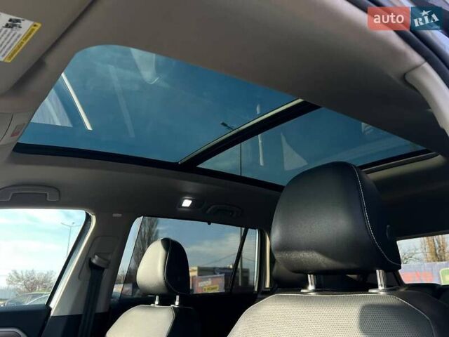 Сірий Фольксваген Atlas, об'ємом двигуна 3.6 л та пробігом 142 тис. км за 32999 $, фото 21 на Automoto.ua