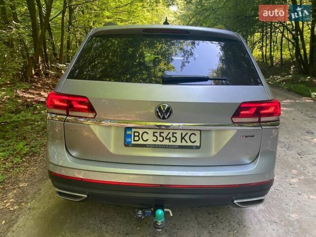 Сірий Фольксваген Atlas, об'ємом двигуна 1.98 л та пробігом 80 тис. км за 27500 $, фото 4 на Automoto.ua