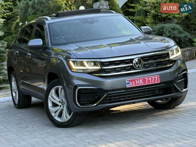 Серый Фольксваген Atlas, объемом двигателя 3.6 л и пробегом 101 тыс. км за 25500 $, фото 1 на Automoto.ua