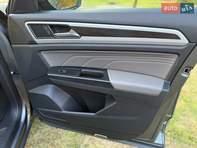 Сірий Фольксваген Atlas, об'ємом двигуна 3.6 л та пробігом 101 тис. км за 25900 $, фото 39 на Automoto.ua