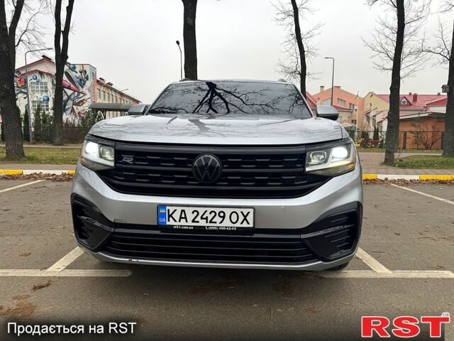 Серый Фольксваген Atlas, объемом двигателя 3.6 л и пробегом 66 тыс. км за 32000 $, фото 3 на Automoto.ua