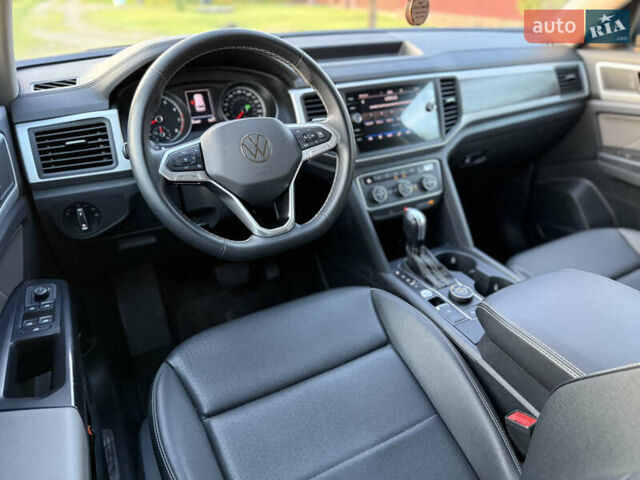 Сірий Фольксваген Atlas, об'ємом двигуна 3.6 л та пробігом 101 тис. км за 25900 $, фото 30 на Automoto.ua