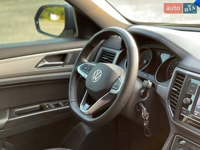 Сірий Фольксваген Atlas, об'ємом двигуна 1.98 л та пробігом 68 тис. км за 27000 $, фото 5 на Automoto.ua