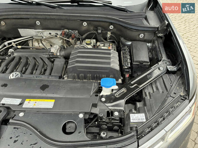 Сірий Фольксваген Atlas, об'ємом двигуна 3.6 л та пробігом 104 тис. км за 23300 $, фото 43 на Automoto.ua