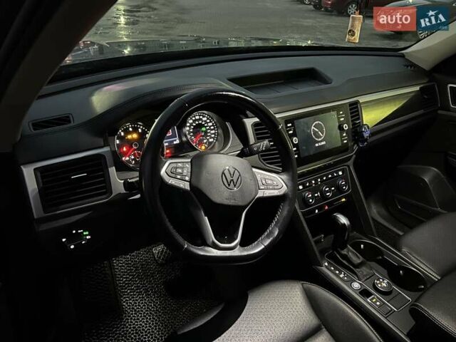 Сірий Фольксваген Atlas, об'ємом двигуна 2 л та пробігом 101 тис. км за 32000 $, фото 6 на Automoto.ua