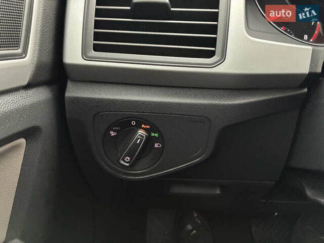 Сірий Фольксваген Atlas, об'ємом двигуна 3.6 л та пробігом 104 тис. км за 23300 $, фото 39 на Automoto.ua