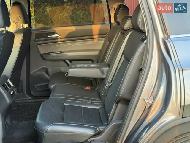 Сірий Фольксваген Atlas, об'ємом двигуна 3.6 л та пробігом 101 тис. км за 25900 $, фото 34 на Automoto.ua