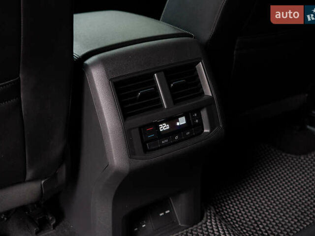 Серый Фольксваген Atlas, объемом двигателя 3.6 л и пробегом 136 тыс. км за 25999 $, фото 51 на Automoto.ua