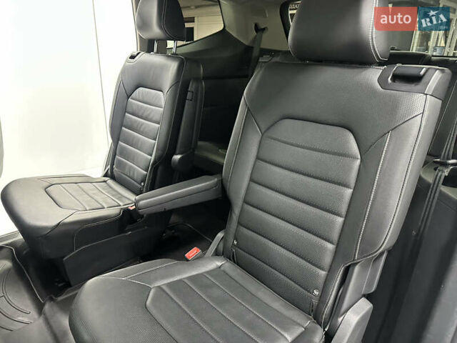 Серый Фольксваген Atlas, объемом двигателя 3.6 л и пробегом 83 тыс. км за 32999 $, фото 17 на Automoto.ua