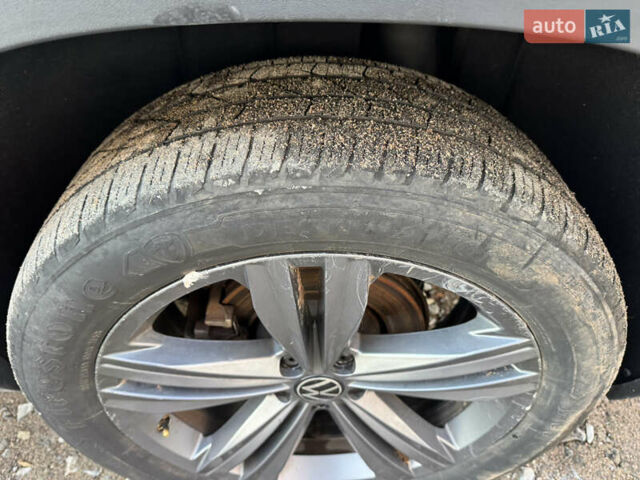 Серый Фольксваген Atlas, объемом двигателя 3.6 л и пробегом 62 тыс. км за 19800 $, фото 20 на Automoto.ua