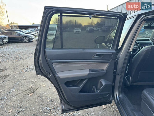 Серый Фольксваген Atlas, объемом двигателя 3.6 л и пробегом 62 тыс. км за 19800 $, фото 32 на Automoto.ua