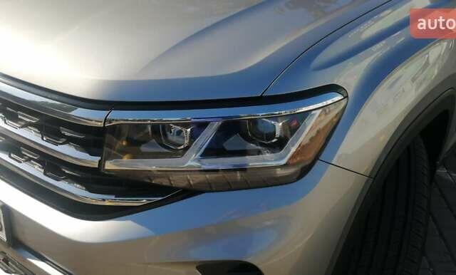 Сірий Фольксваген Atlas, об'ємом двигуна 3.6 л та пробігом 37 тис. км за 32777 $, фото 1 на Automoto.ua