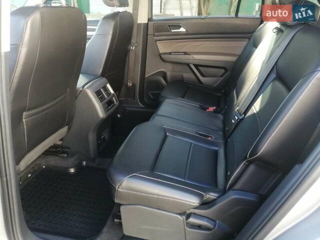 Сірий Фольксваген Atlas, об'ємом двигуна 3.6 л та пробігом 37 тис. км за 32777 $, фото 21 на Automoto.ua