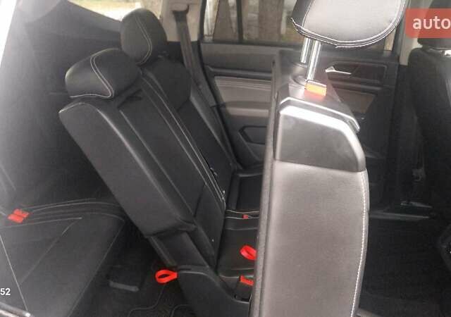 Сірий Фольксваген Atlas, об'ємом двигуна 3.6 л та пробігом 97 тис. км за 29900 $, фото 11 на Automoto.ua