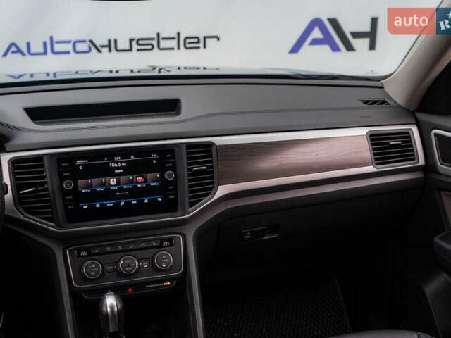 Серый Фольксваген Atlas, объемом двигателя 3.6 л и пробегом 136 тыс. км за 25999 $, фото 35 на Automoto.ua