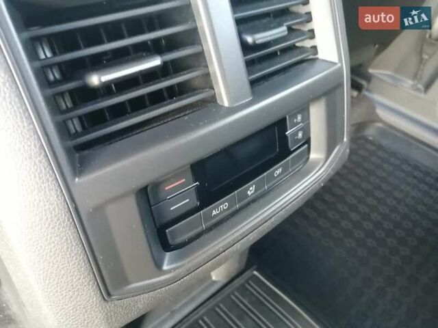 Сірий Фольксваген Atlas, об'ємом двигуна 3.6 л та пробігом 37 тис. км за 32777 $, фото 22 на Automoto.ua