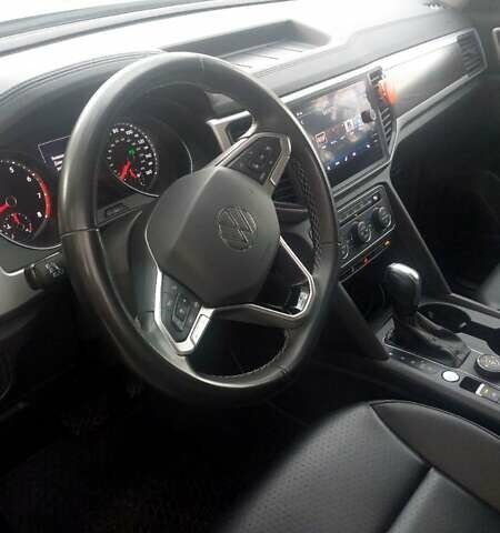 Сірий Фольксваген Atlas, об'ємом двигуна 3.6 л та пробігом 97 тис. км за 29900 $, фото 2 на Automoto.ua