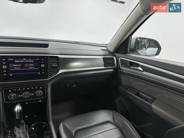 Серый Фольксваген Atlas, объемом двигателя 3.6 л и пробегом 83 тыс. км за 32999 $, фото 15 на Automoto.ua