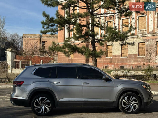 Сірий Фольксваген Atlas, об'ємом двигуна 3.6 л та пробігом 59 тис. км за 32999 $, фото 3 на Automoto.ua