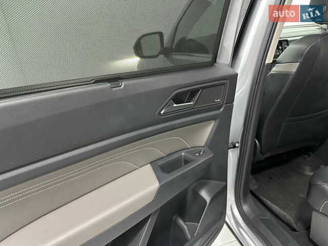 Серый Фольксваген Atlas, объемом двигателя 3.6 л и пробегом 83 тыс. км за 32999 $, фото 20 на Automoto.ua