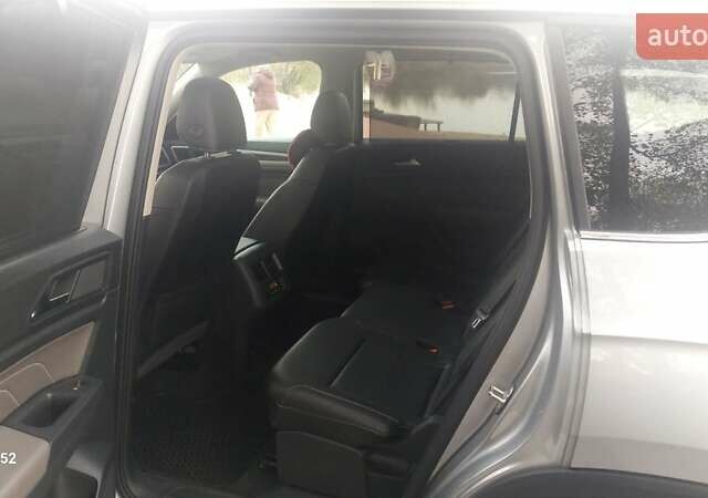 Сірий Фольксваген Atlas, об'ємом двигуна 3.6 л та пробігом 97 тис. км за 29900 $, фото 1 на Automoto.ua