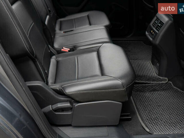 Серый Фольксваген Atlas, объемом двигателя 3.6 л и пробегом 136 тыс. км за 25999 $, фото 55 на Automoto.ua