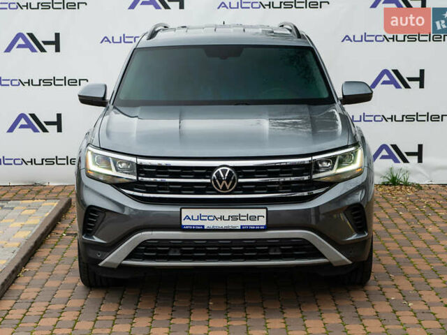 Серый Фольксваген Atlas, объемом двигателя 3.6 л и пробегом 136 тыс. км за 25999 $, фото 5 на Automoto.ua