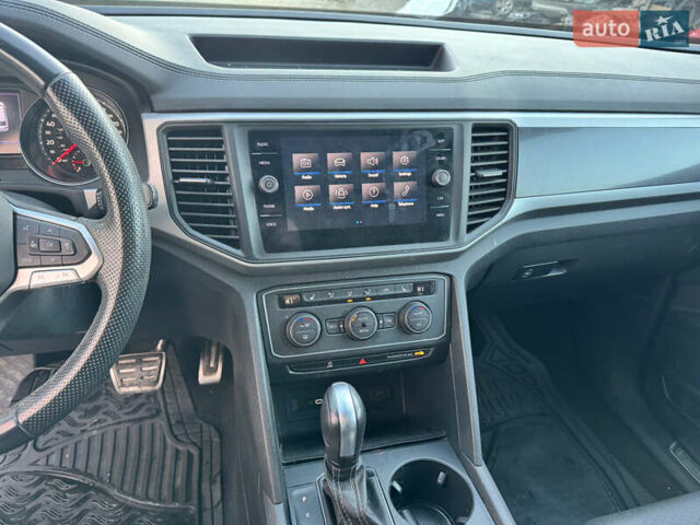 Серый Фольксваген Atlas, объемом двигателя 3.6 л и пробегом 62 тыс. км за 19800 $, фото 29 на Automoto.ua