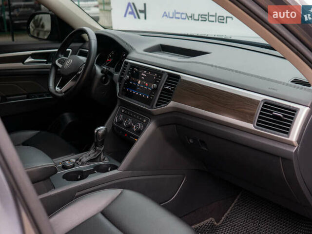 Серый Фольксваген Atlas, объемом двигателя 3.6 л и пробегом 136 тыс. км за 25999 $, фото 31 на Automoto.ua